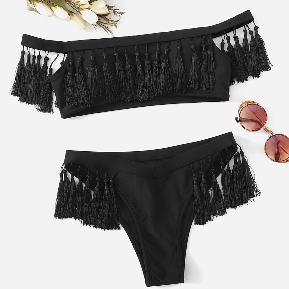 ❤️ LAST ONE! Black Off Shoulder Tassel Bikini Set - Picture 1 of 11